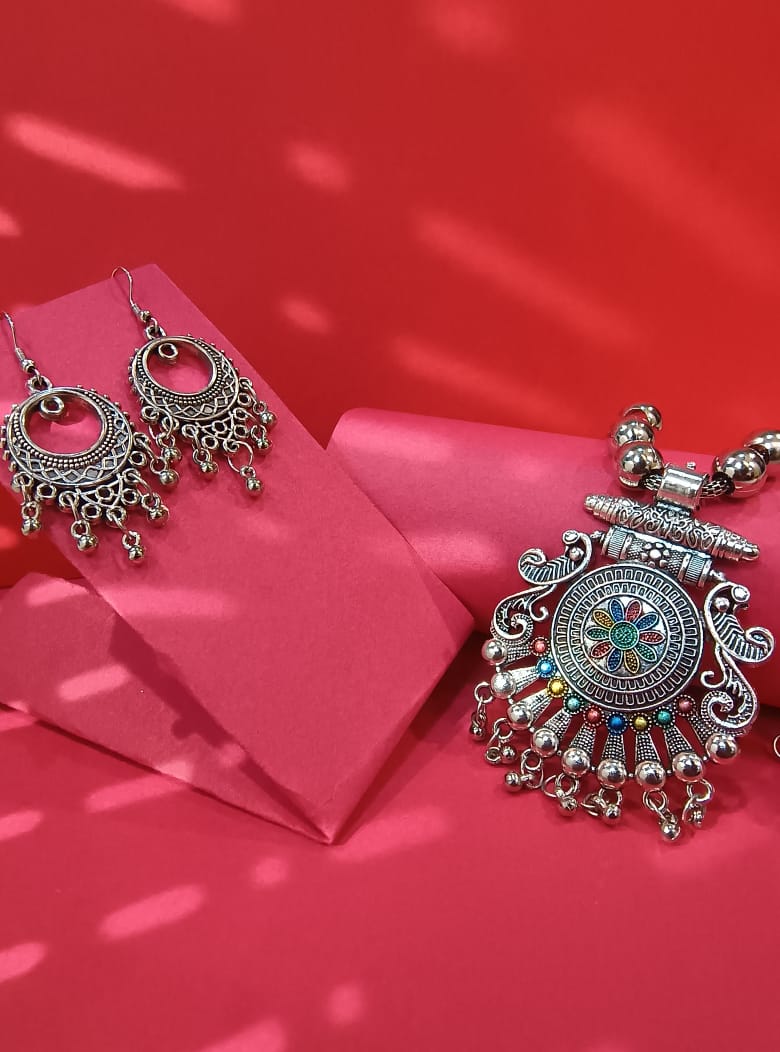 Mayantiie Oxidised Silver Necklace Jewellery Set
