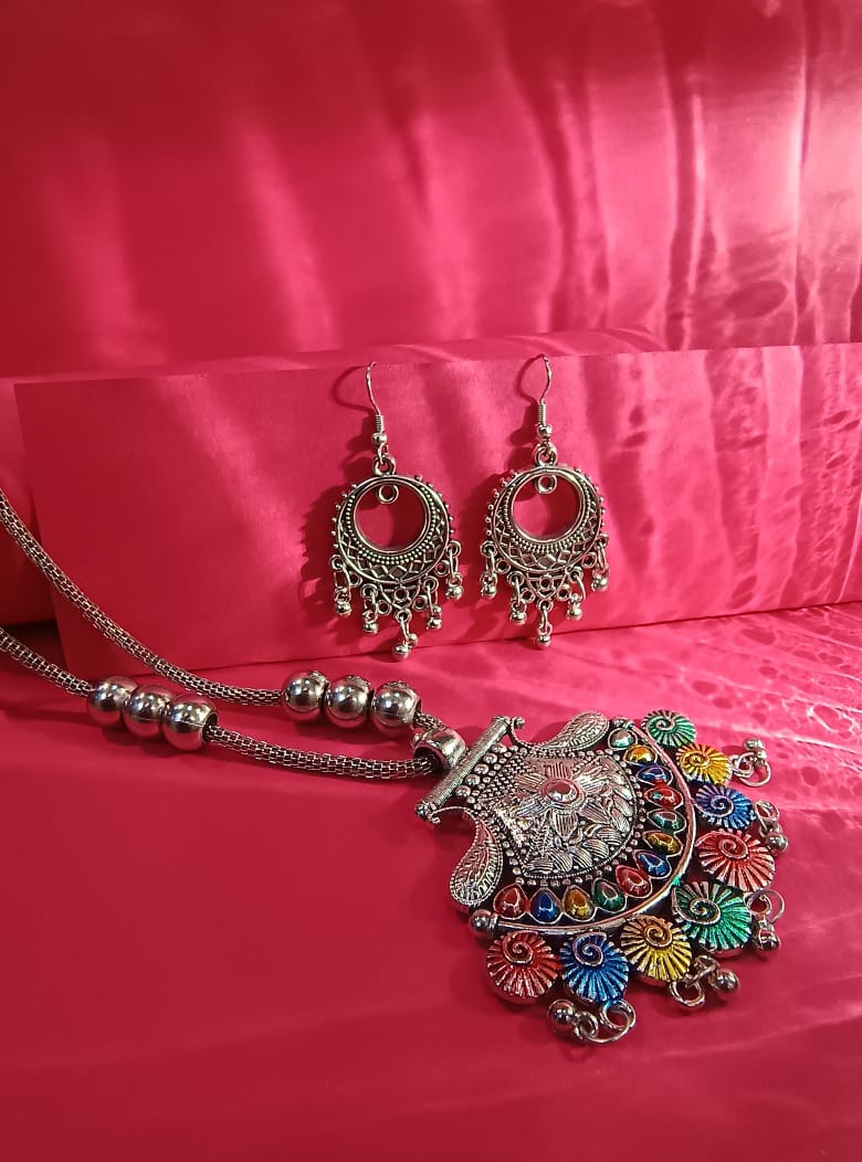 Mayantiie Oxidised Silver Necklace Jewellery Set