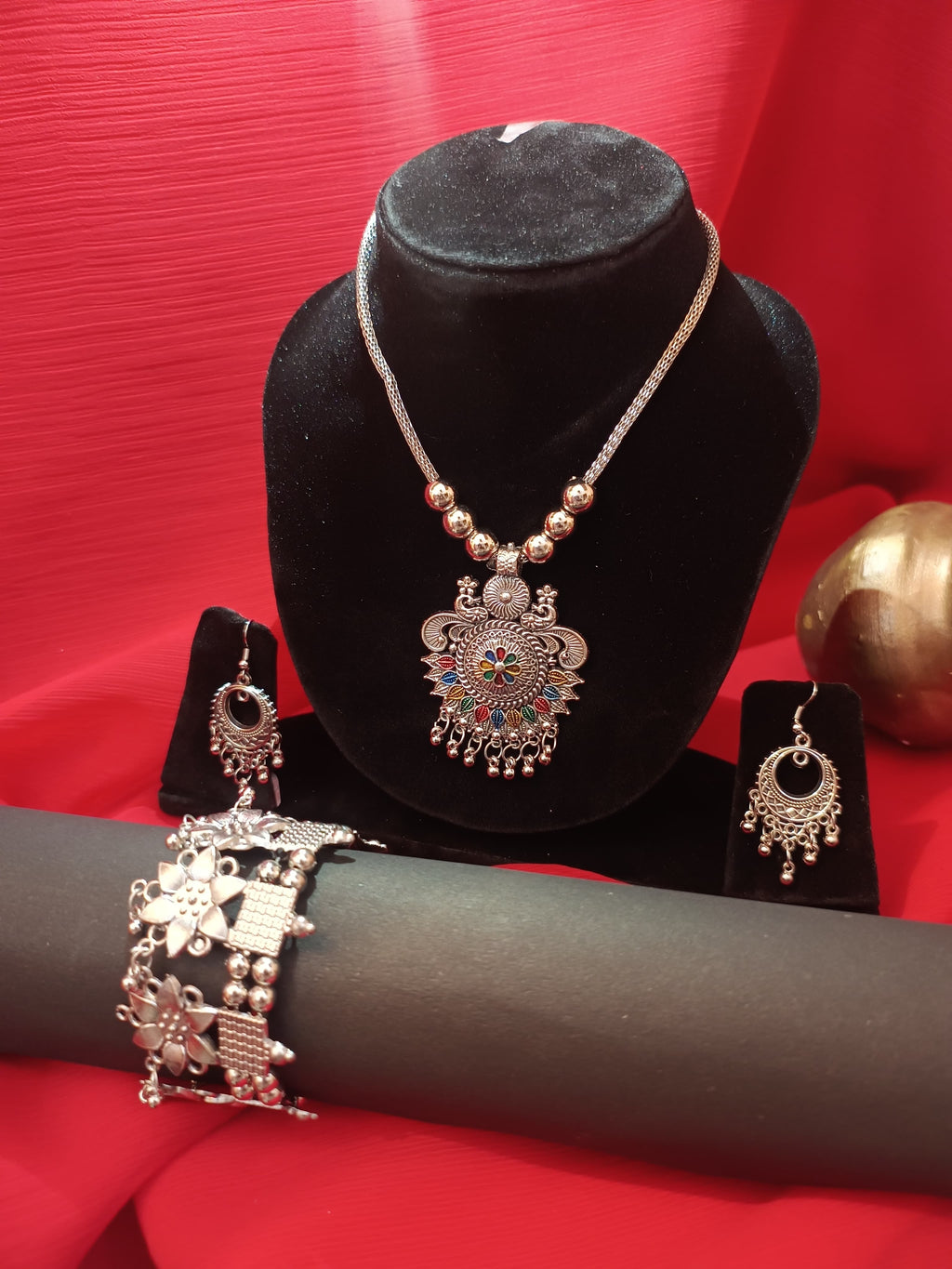 Mayantiie Oxidized Silver Jewelry Set – Pendant, Earrings &amp; Bracelet Combo