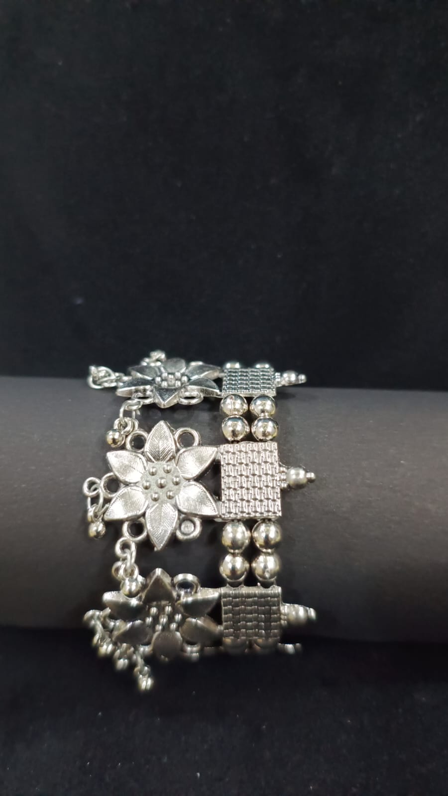 Mayantiie Oxidized Silver Jewelry Set – Pendant, Earrings &amp; Bracelet Combo